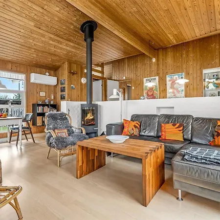 Hereth - 700m From The Sea By Interhome Feriehus